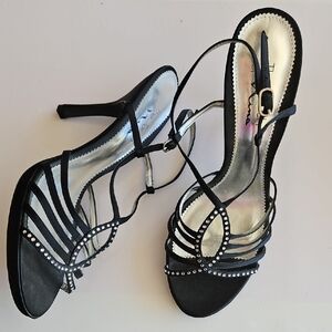 Touch of Nina Black and Silver Elegant Heels